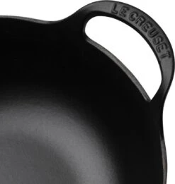Le Creuset Wokpan / Balti Dish - Mat Zwart - ø 24 Cm / 2.7 Liter - Geëmailleerde Anti-aanbaklaag -Keukenproducten Winkel 1134x1200 2