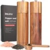 Deleca Luxe Peper En Zoutmolen Set - Zout / Pepermolen - Handmatig - Met Navul Lepel & Geschenkdoos - Acacia Hout - Rond -Keukenproducten Winkel 1180x1200