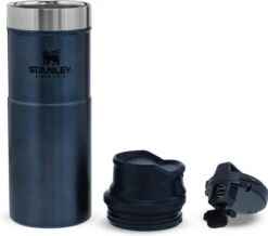 Stanley Trigger-Action Travel Mug 0.47L - Thermosfles - Nightfall -Keukenproducten Winkel 1200x1061