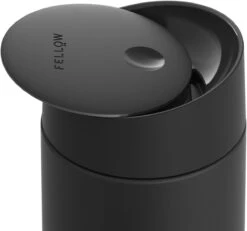 FELLOW - Carter "Move" Mug + Slide-Lock Deksel - Matte Black, 355ml -Keukenproducten Winkel 1200x1120 1