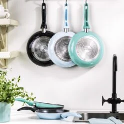 VitaVerde Expert Koekenpannenset Ø 24cm + Ø 28cm - Lichtblauw - Inductie - PFAS-vrij -Keukenproducten Winkel 1200x1200 207