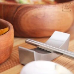 House Of Husk 1 Persoons Chopstick Lepel Set - 1 Paar Metalen Koreaanse Eetstokjes - Inclusief Eetlepel En Houder - RVS - Metaal - Eetstokjes - Koreaans - Vaatwasserbestendig - Sushi Chopsticks - Noodles - Zilver -Keukenproducten Winkel 1200x1200 37