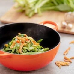 Le Creuset Wokpan / Balti Dish - Mat Zwart - ø 24 Cm / 2.7 Liter - Geëmailleerde Anti-aanbaklaag -Keukenproducten Winkel 1200x1200 388