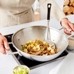 Demeyere Industry 5 RVS Wokpan – Wokpan Inductie – 30 Cm –2 Handvaten – PTFE-vrij -Keukenproducten Winkel 1200x1200 458