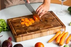 VDN Professionele Snijplank Acacia Hout Met Sapgeul En Handvatten – Hakblok 26x38x3.5 Cm -Keukenproducten Winkel 1200x799 62