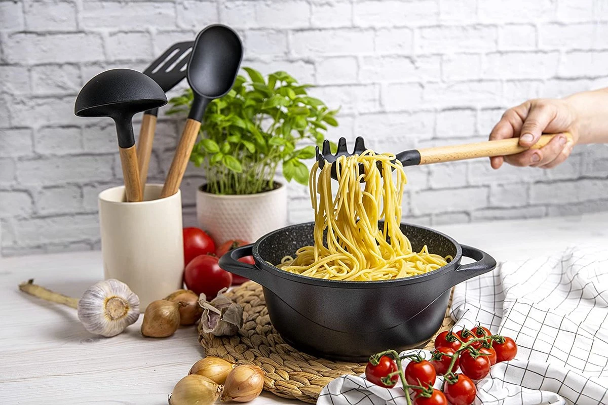 Smile 10-Delige Pannenset - Anti Aanbaklaag - Vaatwasser Bestendig - Zwart - MGK-17 13 Smile 10-Delige Pannenset - Anti Aanbaklaag - Vaatwasser Bestendig - Zwart - MGK-17 - Afbeelding 11