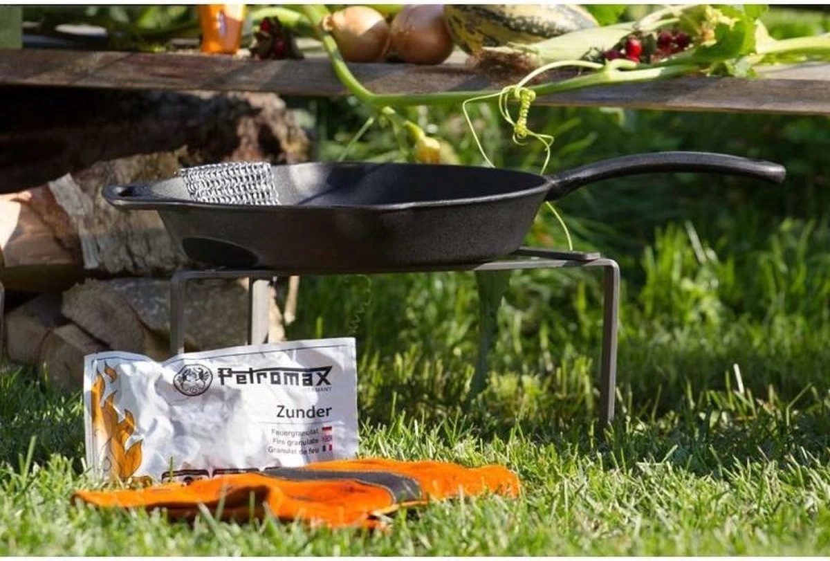 Petromax Skillet - Gietijzer - Koekenpan Met Steel En Handgreep - ø35cm Fp35t 9 Petromax Skillet - Gietijzer - Koekenpan Met Steel En Handgreep - ø35cm Fp35t - Afbeelding 7