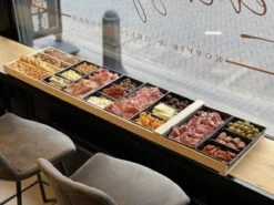 Sjoelbak - Borrelsjoelbak - Hapjesplank - Borrelplank - Mini Sjoelbak 120 Cm Met Zwarte Bakjes - Kleine Sjoelbakken -Keukenproducten Winkel 1200x899 24