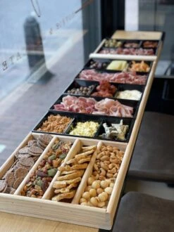 Sjoelbak - Borrelsjoelbak - Hapjesplank - Borrelplank - Mini Sjoelbak 120 Cm Met Zwarte Bakjes - Kleine Sjoelbakken -Keukenproducten Winkel 899x1200 12