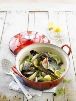 Le Creuset Braadpan Faitout Tradition Kersenrood - ø 24 Cm / 3 Liter 16 Le Creuset Braadpan Faitout Tradition Kersenrood - ø 24 Cm / 3 Liter -Keukenproducten Winkel 901x1200